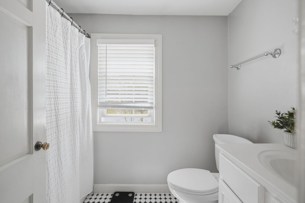 106 Springfield Street Wilbraham, MA 01095 - Photo 28 of 39