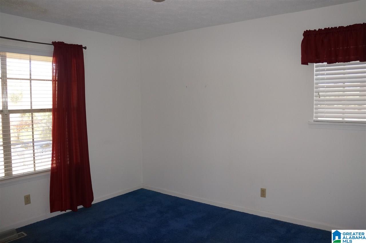 531 Center Point Road Sylacauga, AL 35151 - Photo 17 of 34