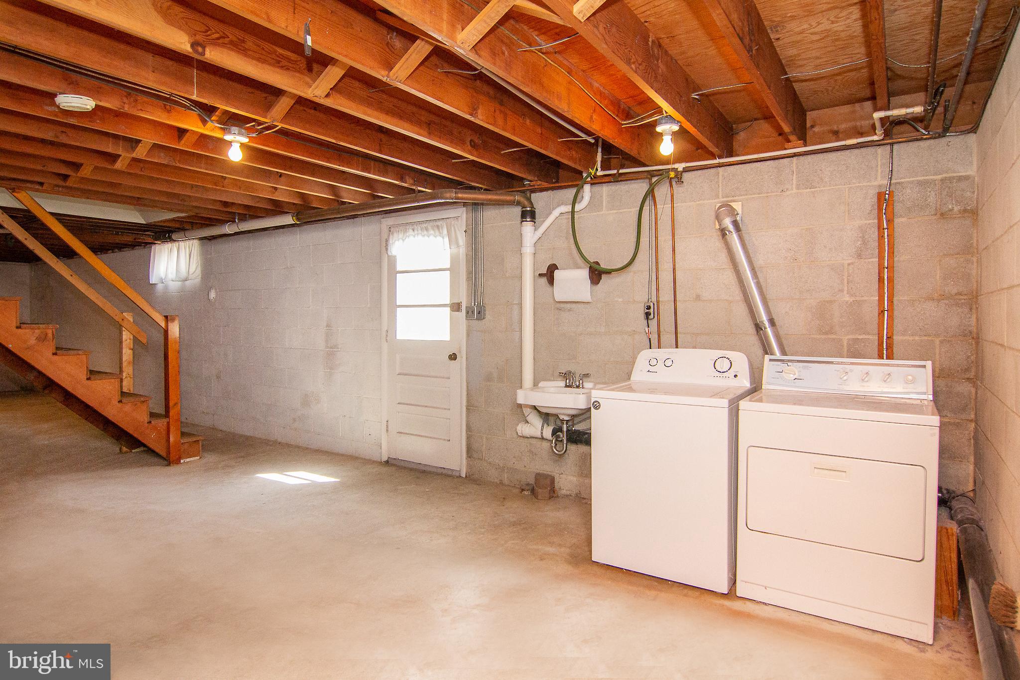50 Ruel Avenue Hanover, PA 17331 - Photo 28 of 30 Laundry