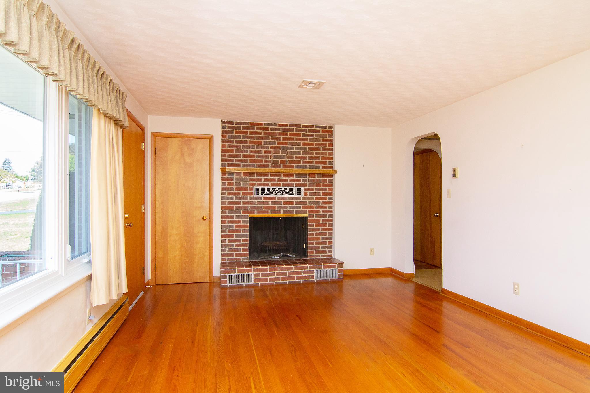 50 Ruel Avenue Hanover, PA 17331 - Photo 8 of 30 Living Room Kitchen Adjacent