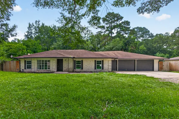 $1,895 | 18747 Woodridge Drive, Conroe, TX 77302