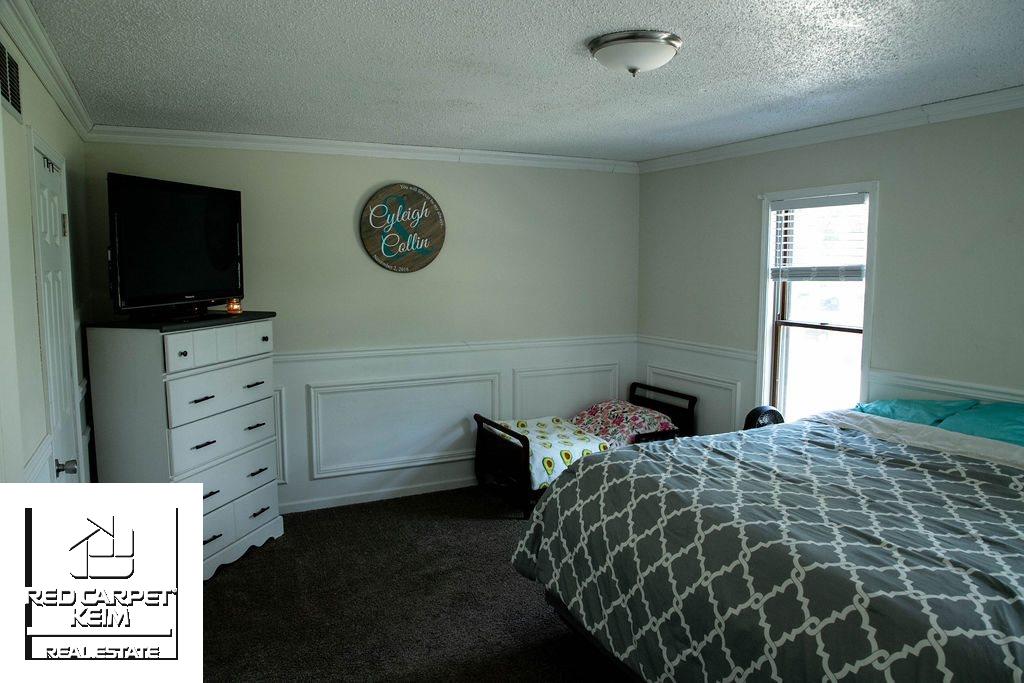 6484 East Carpenter Road Flint, MI 48506 - Photo 19 of 36 50024953-18.JPG