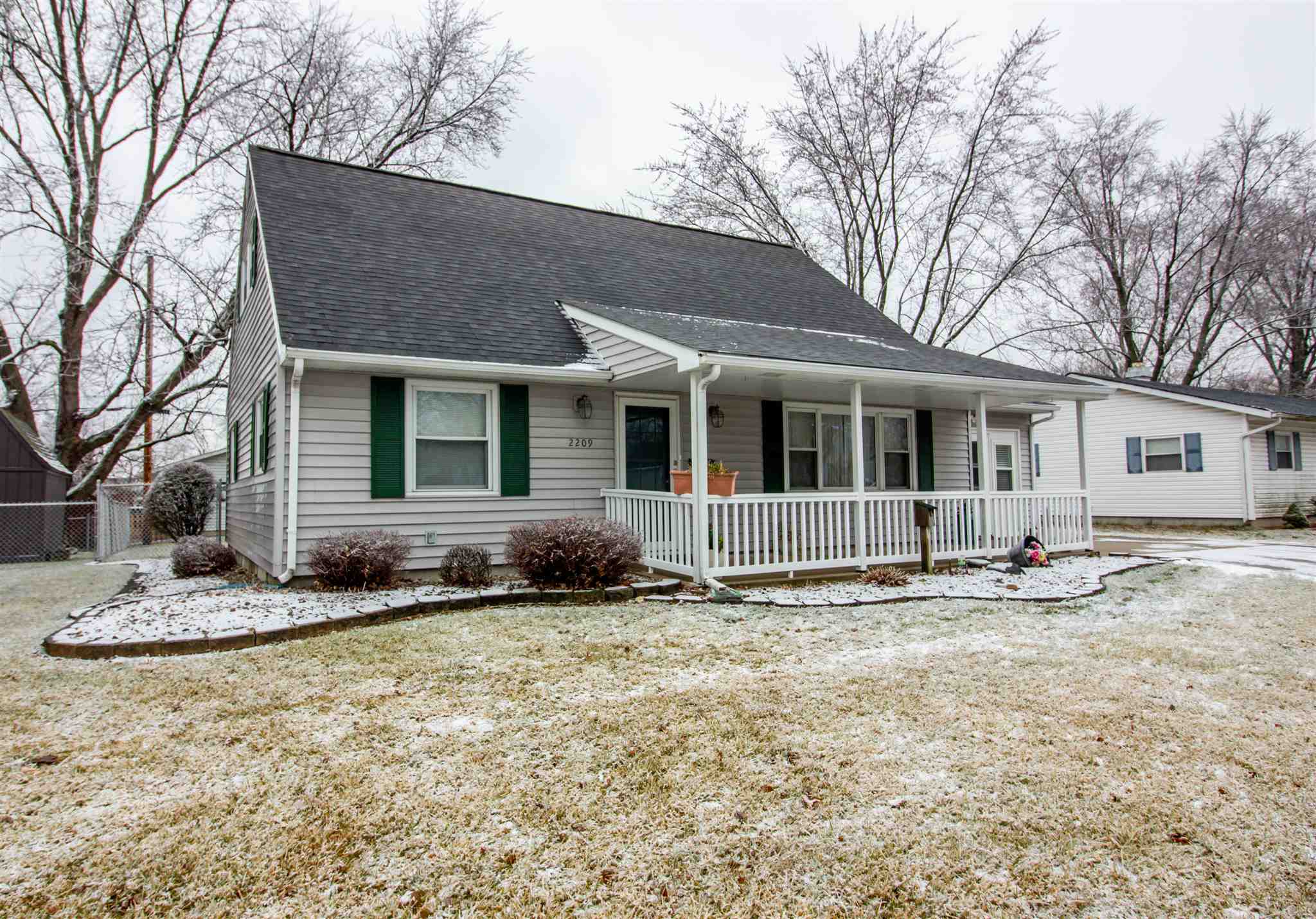2209 Maplewood Road Fort Wayne, IN 46819 - Photo 1 of 35