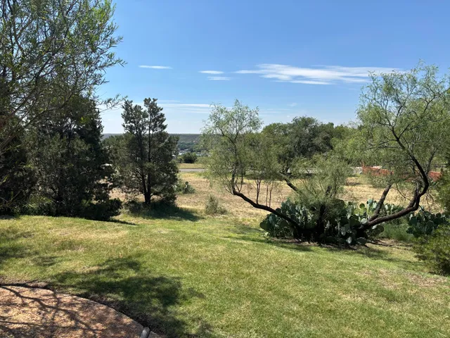 $378,000 | 3 North Rim Road, Ransom Canyon, TX 79366