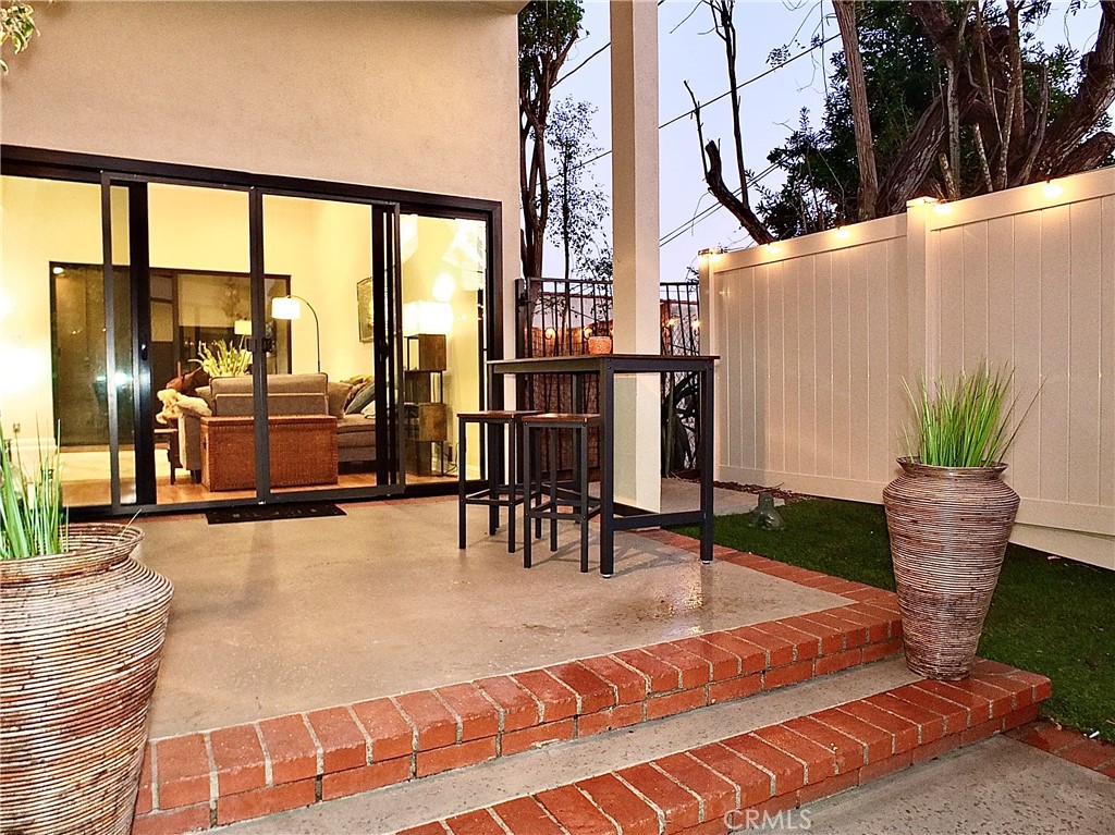 341 S Meadows Manhattan Beach, CA 90266 - Photo 37 of 50 a outdoor space with furniture