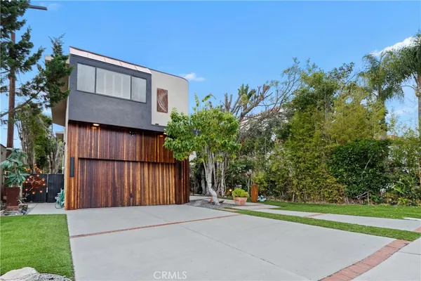 $14,400 | 341 S Meadows, Manhattan Beach, CA 90266