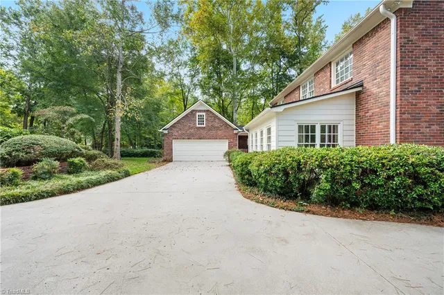 $625,000 | 3905 Badenridge Court, Greensboro, NC 27407