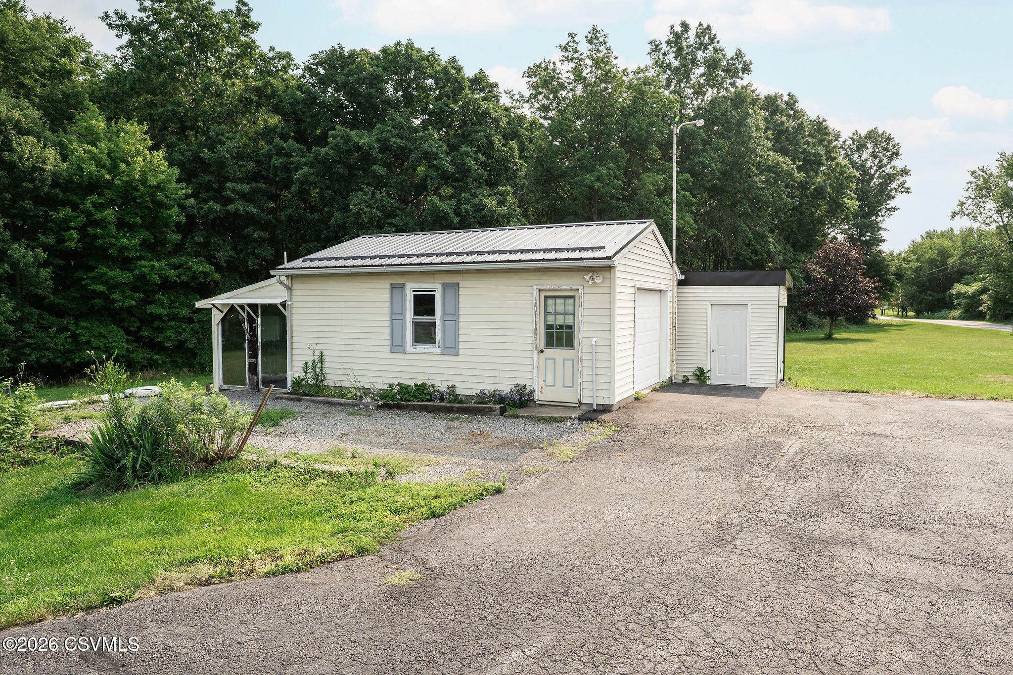 223 Carpenter Road Milton, PA 17847 - Photo 4 of 25 Gallery Image 4