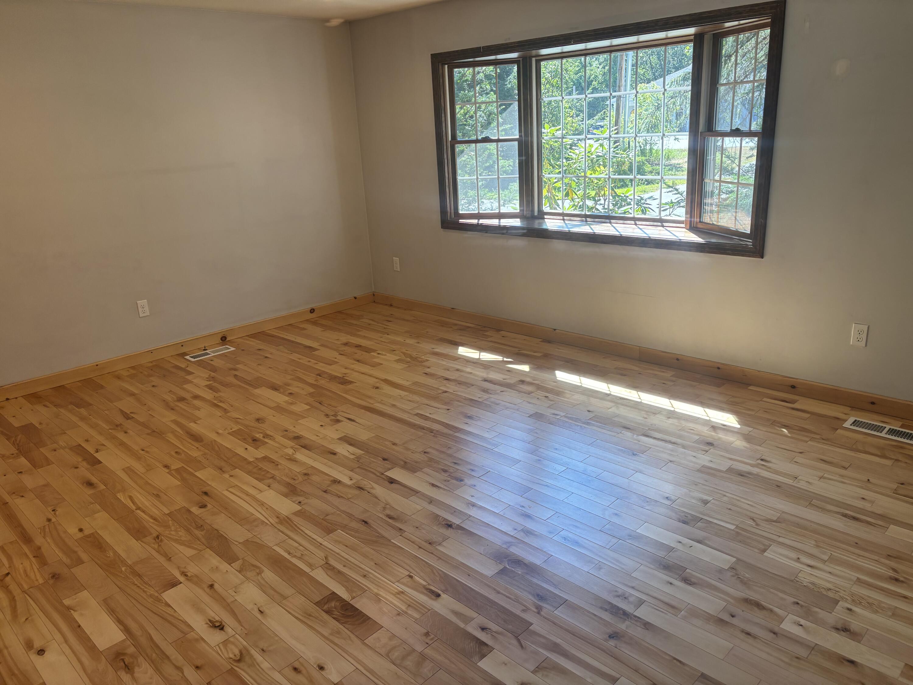 11 Madison Road Norridgewock, ME 04957 - Photo 7 of 40 IMG_4723