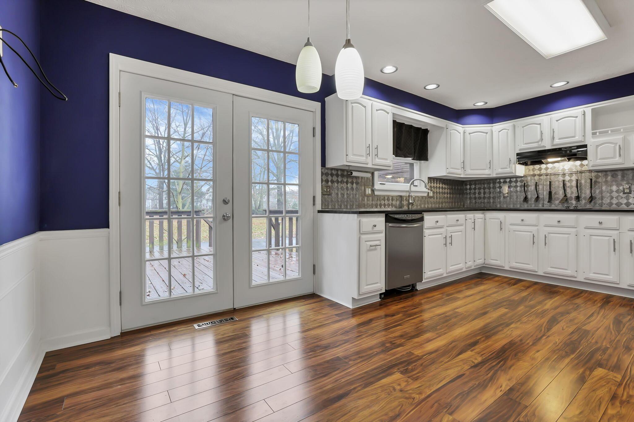 8097 Morse Road Southwest Blacklick, OH 43004 - Photo 7 of 50 Kitchen/Eating