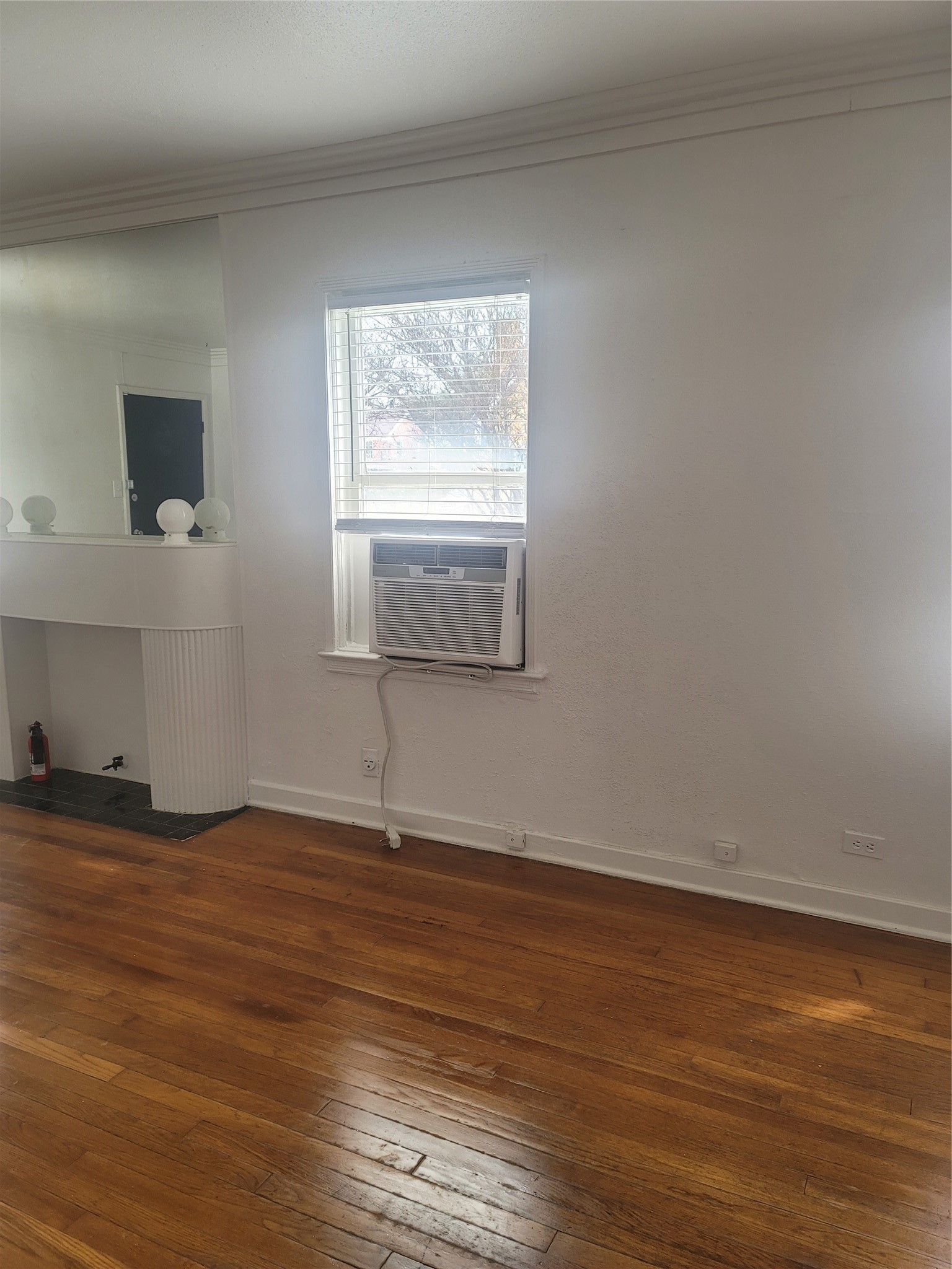 1920 Binz Street, Unit 6 Houston, TX 77004 - Photo 4 of 22 Unit 2