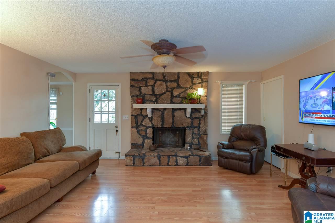 205 8th Place Pleasant Grove, AL 35127 - Photo 3 of 34
