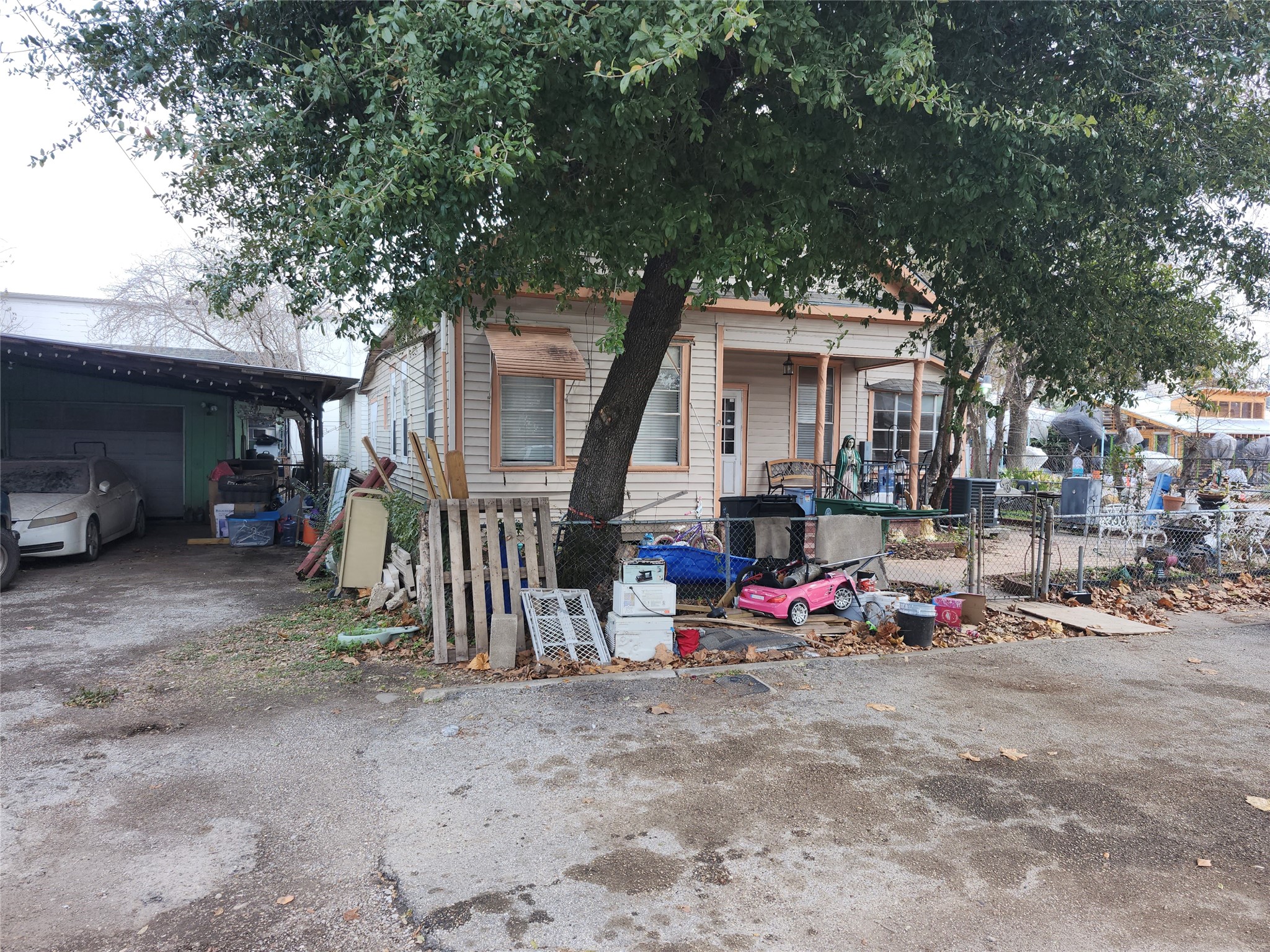 2619 Saltus Street Houston, TX 77003 - Photo 3 of 6 a view of outdoor space with seating area