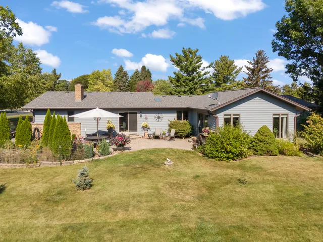 $545,000 | 1785 Hilltop Road, Elgin, IL 60120