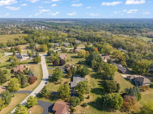 $545,000 | 1785 Hilltop Road, Elgin, IL 60120