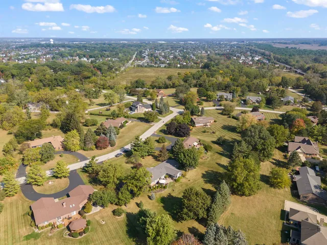 $545,000 | 1785 Hilltop Road, Elgin, IL 60120