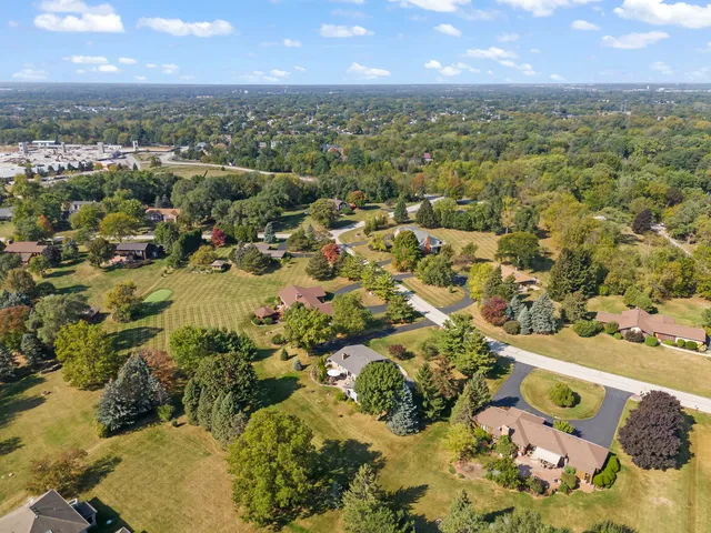 $545,000 | 1785 Hilltop Road, Elgin, IL 60120