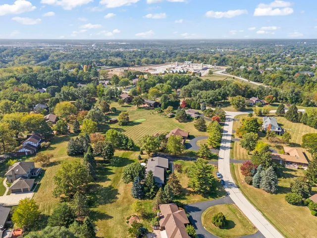 $545,000 | 1785 Hilltop Road, Elgin, IL 60120