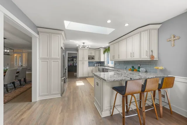 $545,000 | 1785 Hilltop Road, Elgin, IL 60120