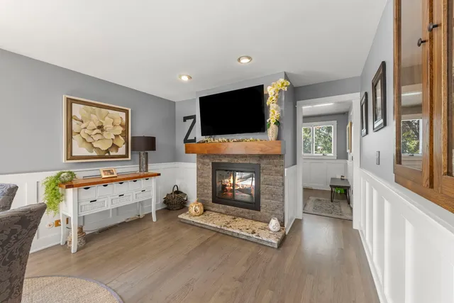 $545,000 | 1785 Hilltop Road, Elgin, IL 60120