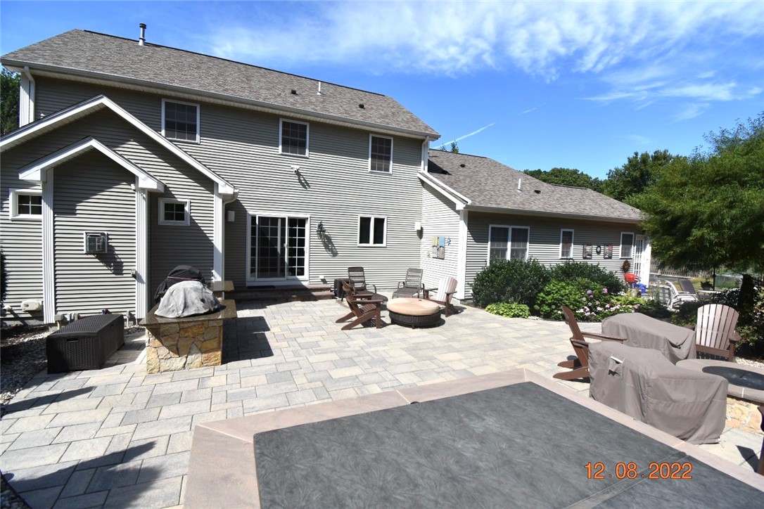 127 Jenckes Hill Road Lincoln, RI 02865 - Photo 3 of 38 Gallery Image 3