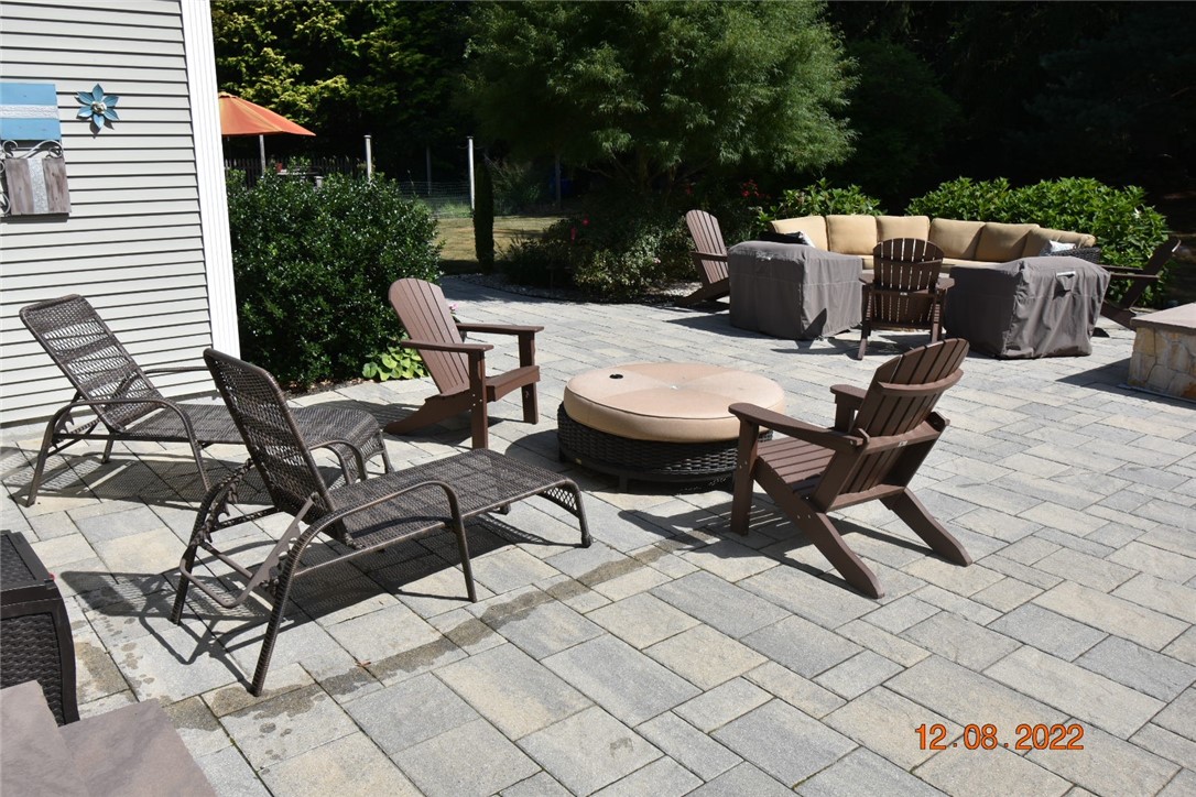 127 Jenckes Hill Road Lincoln, RI 02865 - Photo 5 of 38 Gallery Image 5