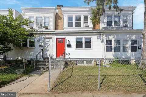 $195,000 | 164 Wayne Avenue, Darby, PA 19023