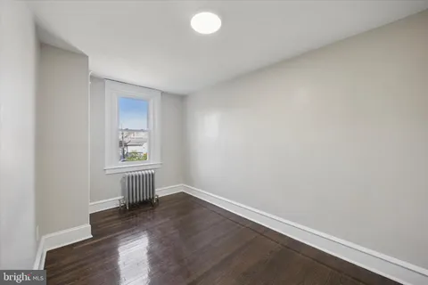 $195,000 | 164 Wayne Avenue, Darby, PA 19023