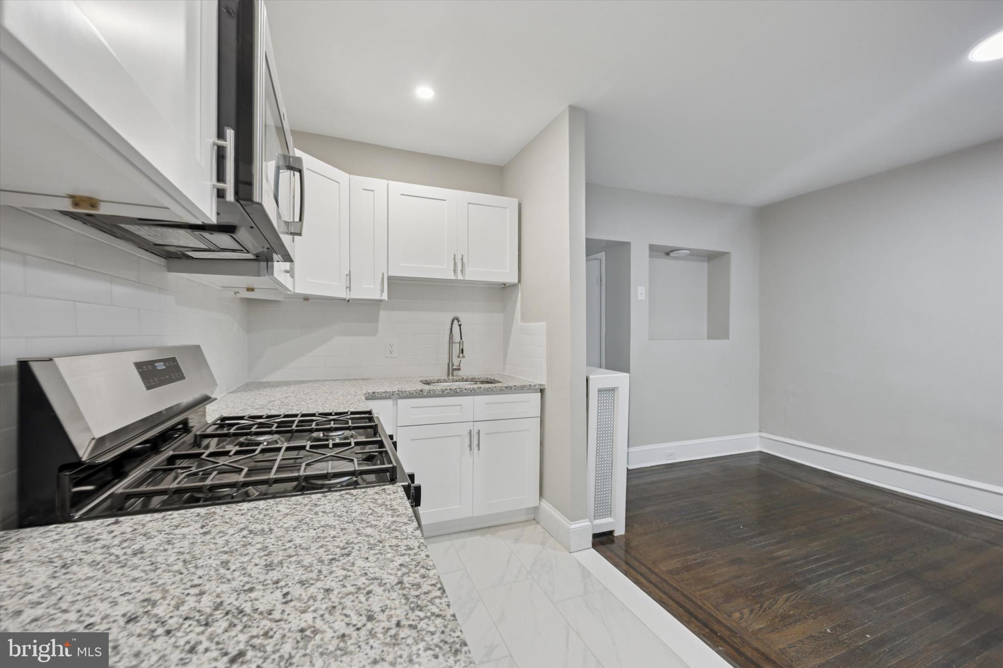 164 Wayne Avenue Darby, PA 19023 - Photo 3 of 15