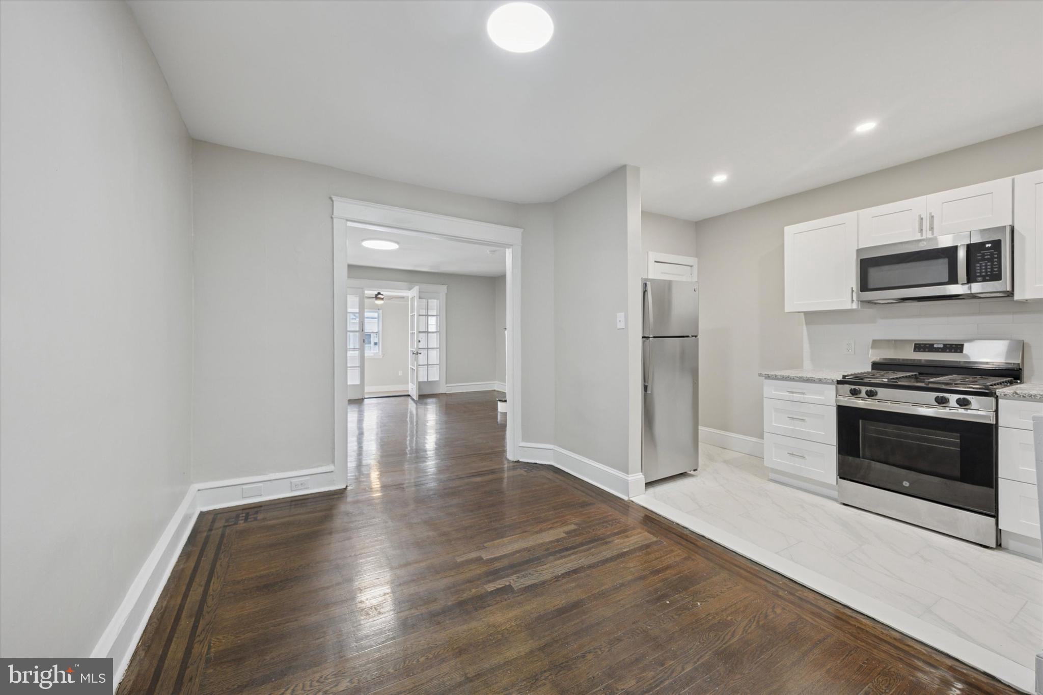 164 Wayne Avenue Darby, PA 19023 - Photo 4 of 15