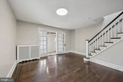 $195,000 | 164 Wayne Avenue, Darby, PA 19023