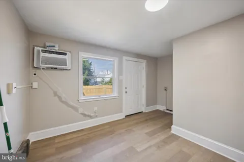 $195,000 | 164 Wayne Avenue, Darby, PA 19023