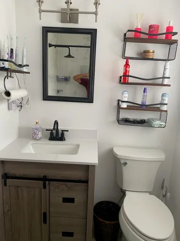 $3,000 | 286 South Orlando Avenue, Cocoa Beach, FL 32931