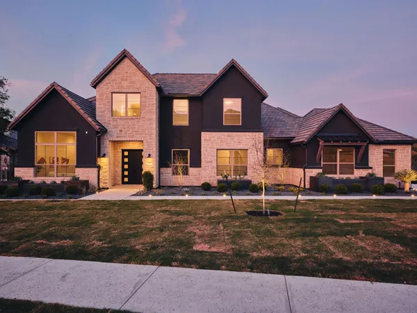 $2,700,000 | 959 Flagtop Court, Lakeway, TX 78738