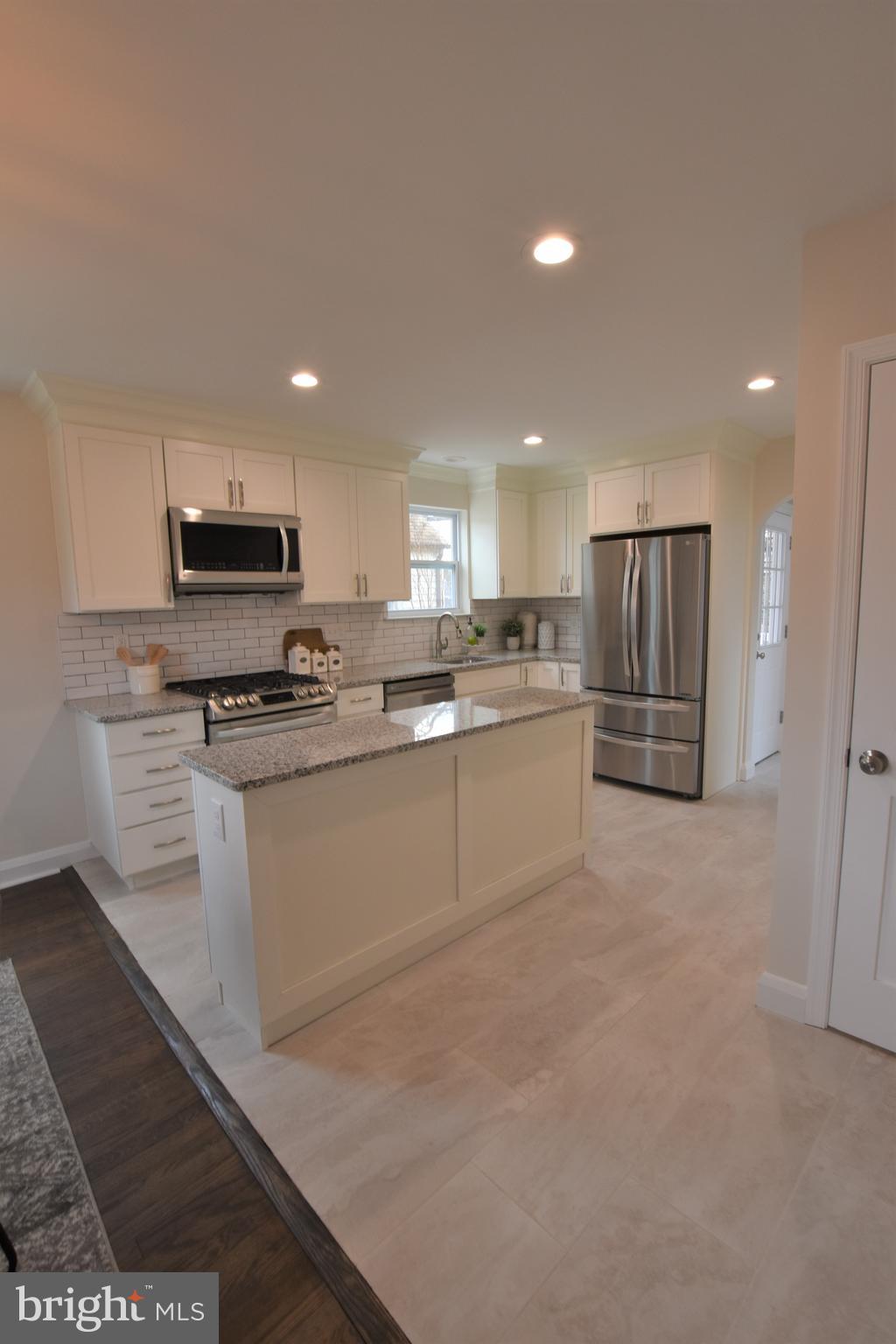 3057 Parktowne Road Baltimore, MD 21234 - Photo 8 of 51 Gallery Image 8