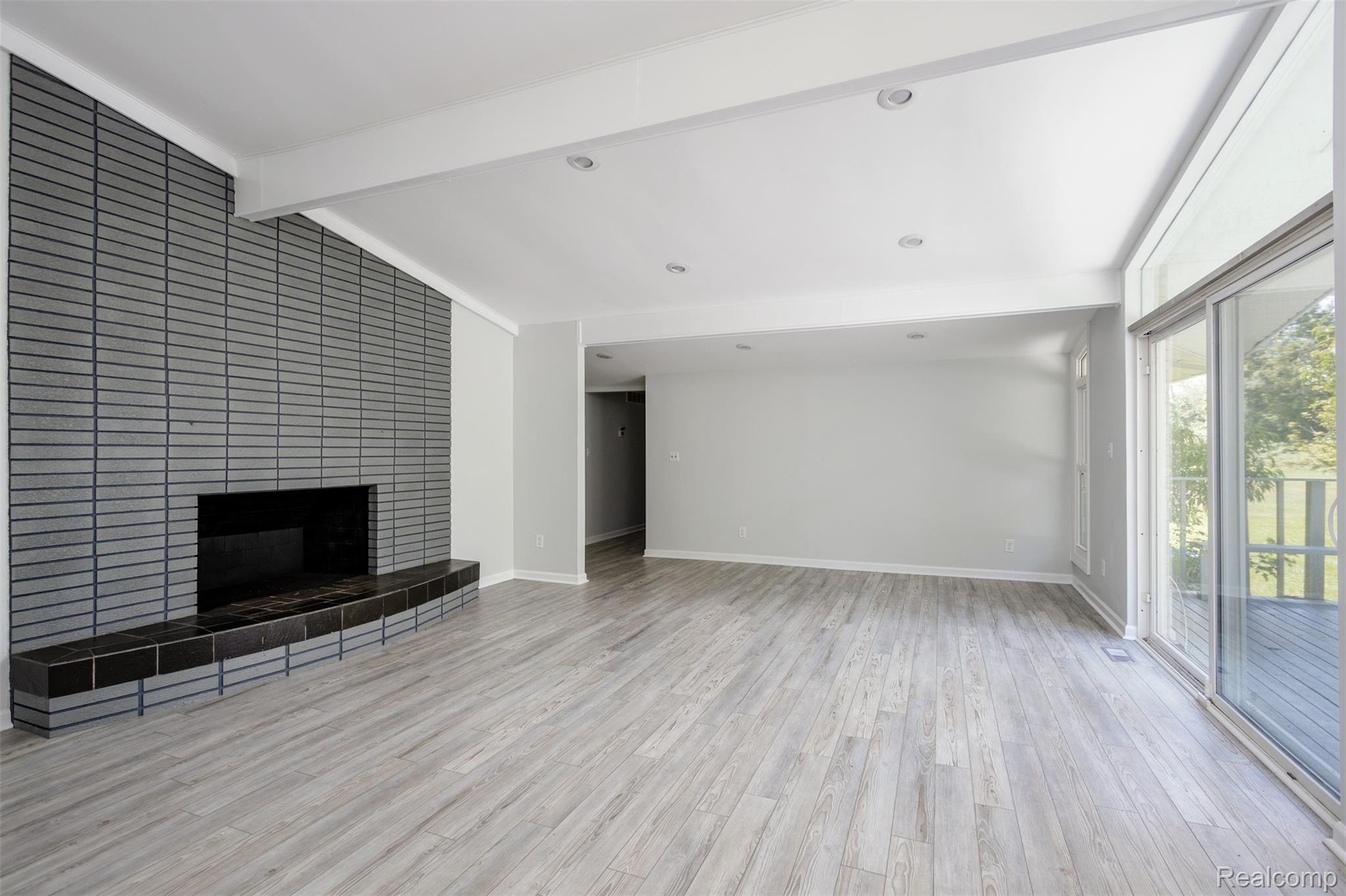 4570 Denton Road Canton, MI 48188 - Photo 6 of 24 4570 Denton S017.jpg