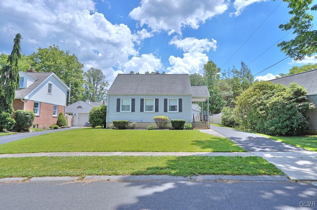 403 Maple Road Hellertown, PA 18055 - Photo 2 of 34 Gallery Image 2