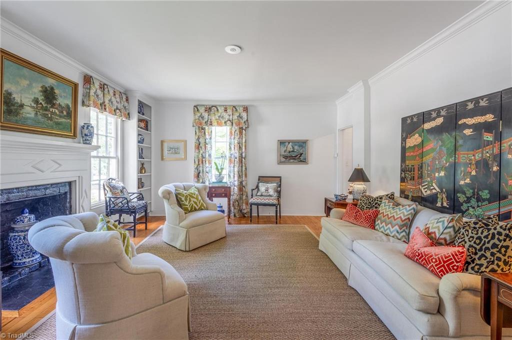 1567 Jennings Road Statesville, NC 28625 - Photo 3 of 39 Living Room