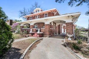 2000 South Polk Street Amarillo, TX 79109 - Photo 2 of 12 a view of a building with sitting area