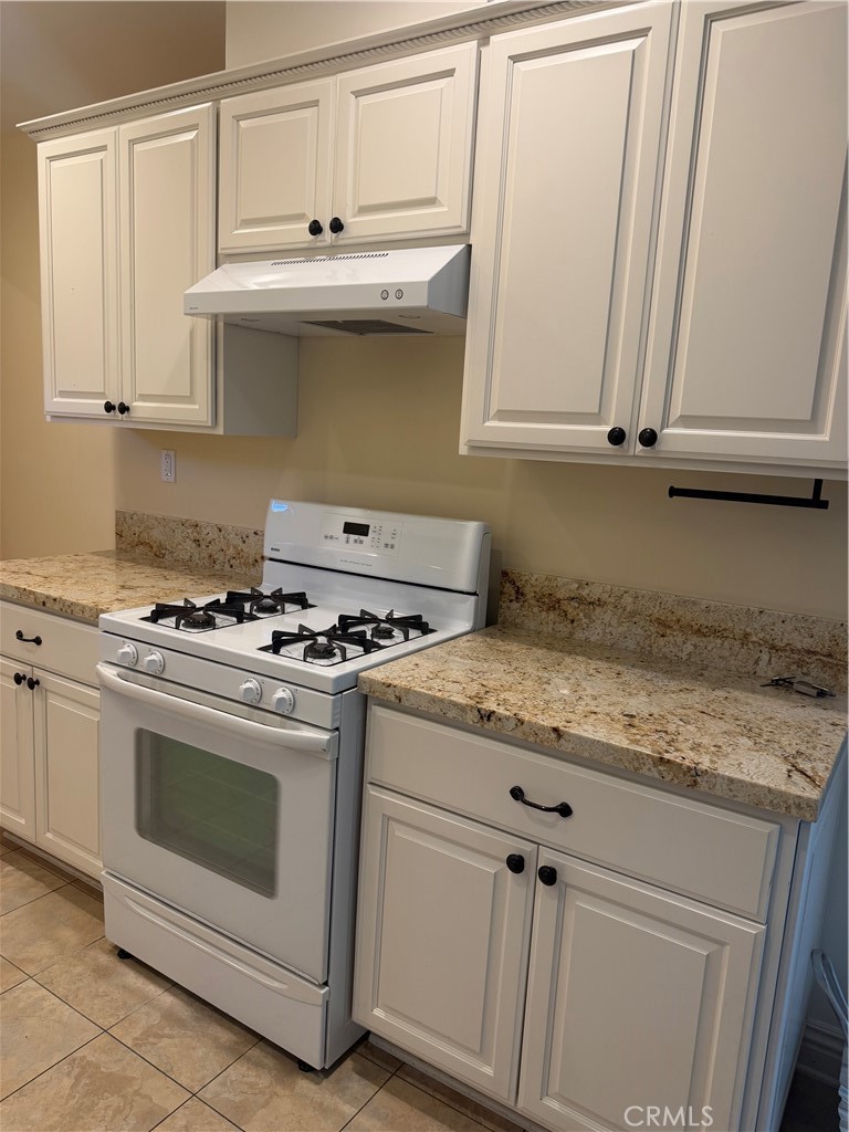 18422 Los Alimos Street Porter Ranch, CA 91326 - Photo 9 of 11