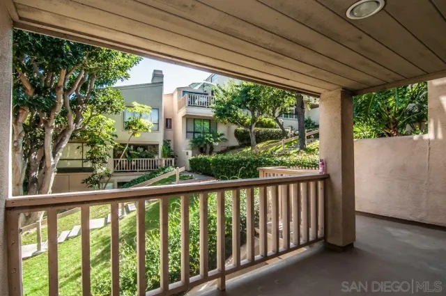 a view of a tennis court
