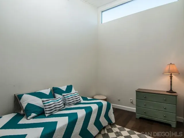 a view of a workspace with furniture