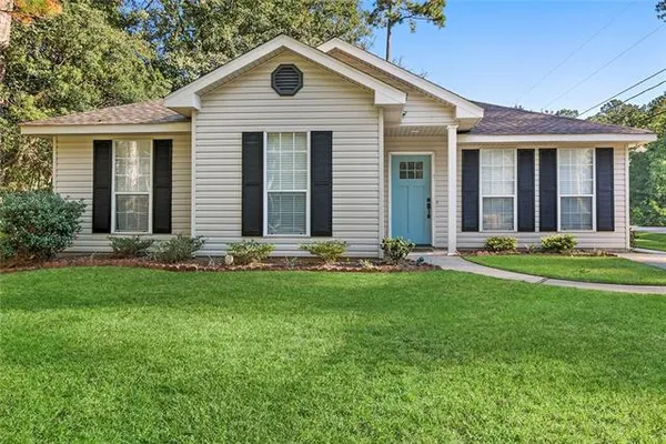$1,800 | 815 Chevreuil Street, Mandeville, LA 70448