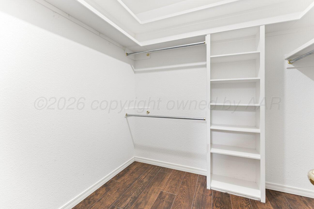 8103 Sheldon Road Amarillo, TX 79119 - Photo 30 of 52 2nd Primary Closet