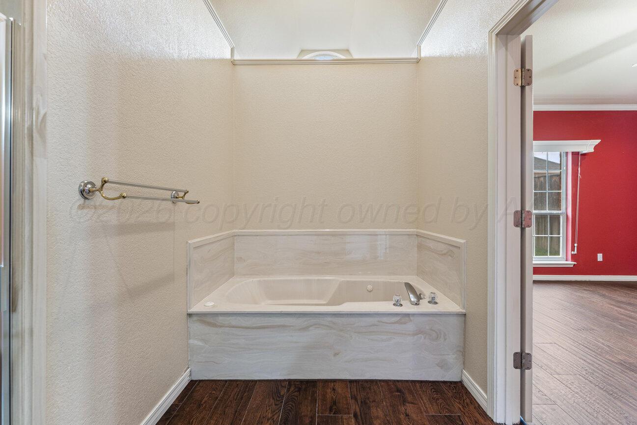 8103 Sheldon Road Amarillo, TX 79119 - Photo 33 of 52 Primary Bath-5