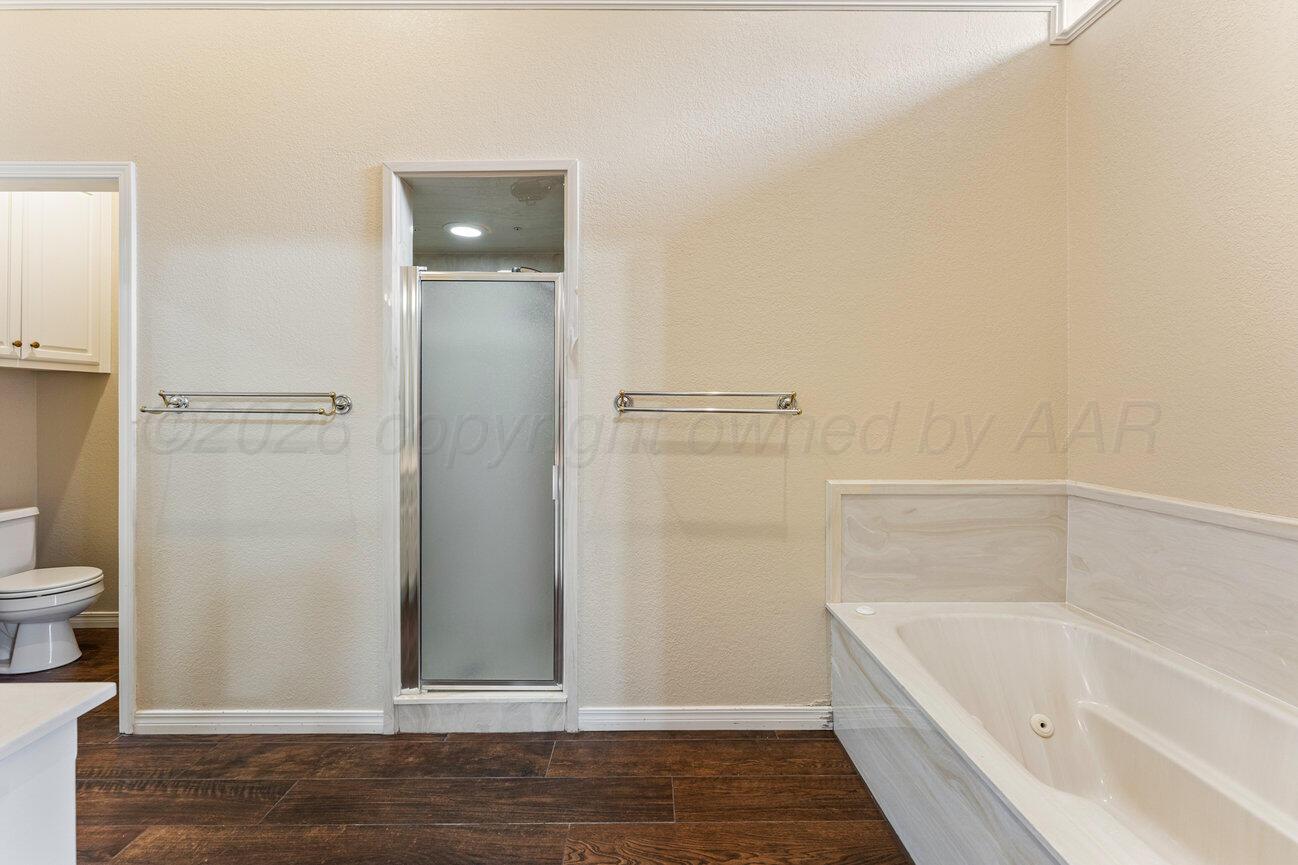 8103 Sheldon Road Amarillo, TX 79119 - Photo 35 of 52 Primary Bath