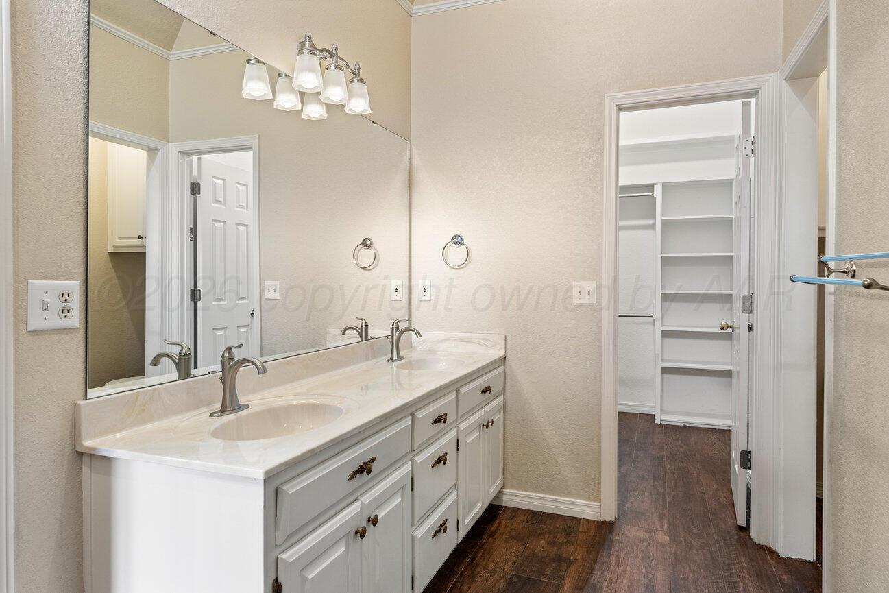8103 Sheldon Road Amarillo, TX 79119 - Photo 36 of 52 Primary Bath-2
