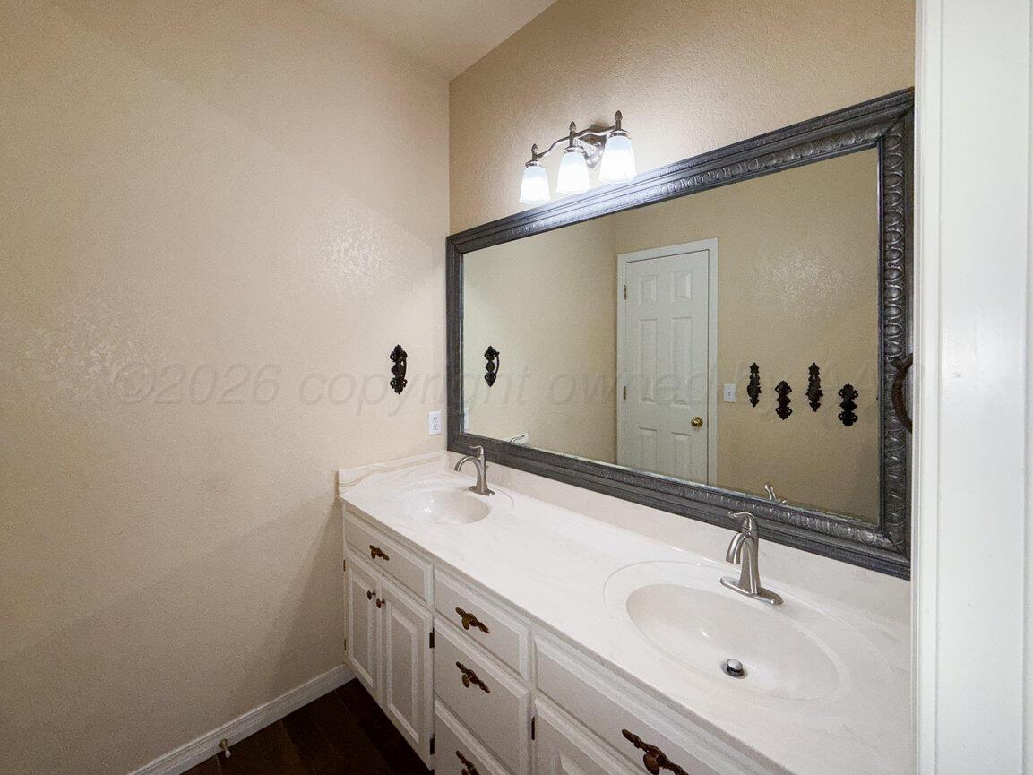 8103 Sheldon Road Amarillo, TX 79119 - Photo 45 of 52 Main Bath -3