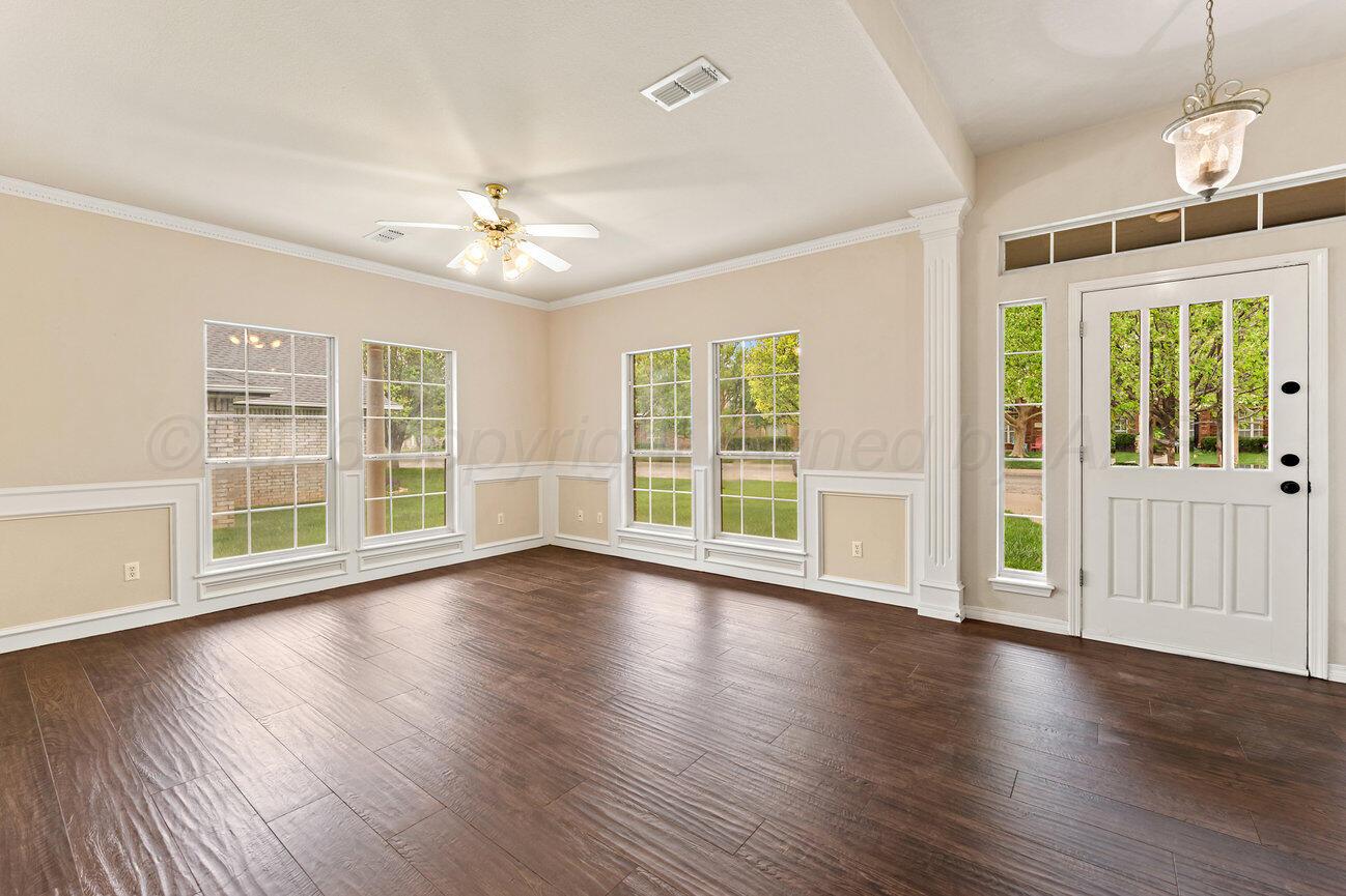 8103 Sheldon Road Amarillo, TX 79119 - Photo 9 of 52 Living-3