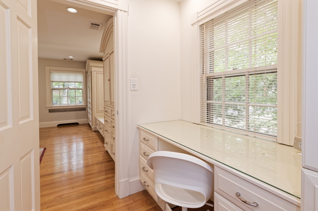 133 Arnold Road Newton, MA 02459 - Photo 11 of 42